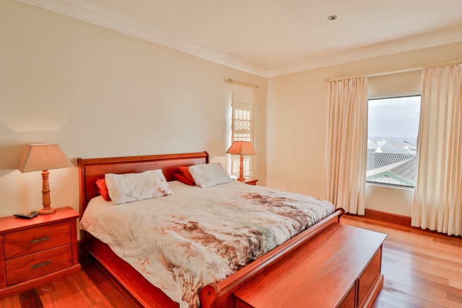 7 Bedroom Property for Sale in Myburgh Park Western Cape